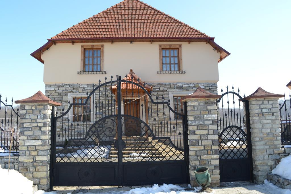 Guesthouse Grand Canyon Камианец-Подилский Екстериор снимка